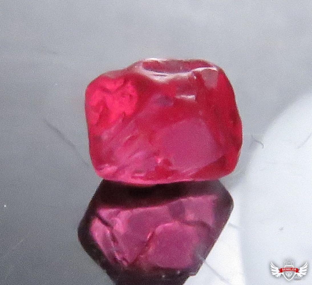 VERY NICE GLOWING CLEAR RED SPINEL- BURMA ( MYANMAR)