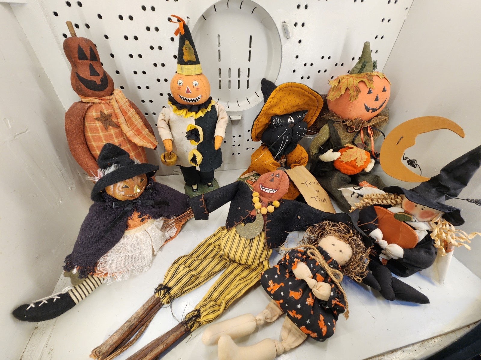 Lot 8 Primitive Vintage Style Halloween Plush Decor Folk Art Witches Pumpkin etc