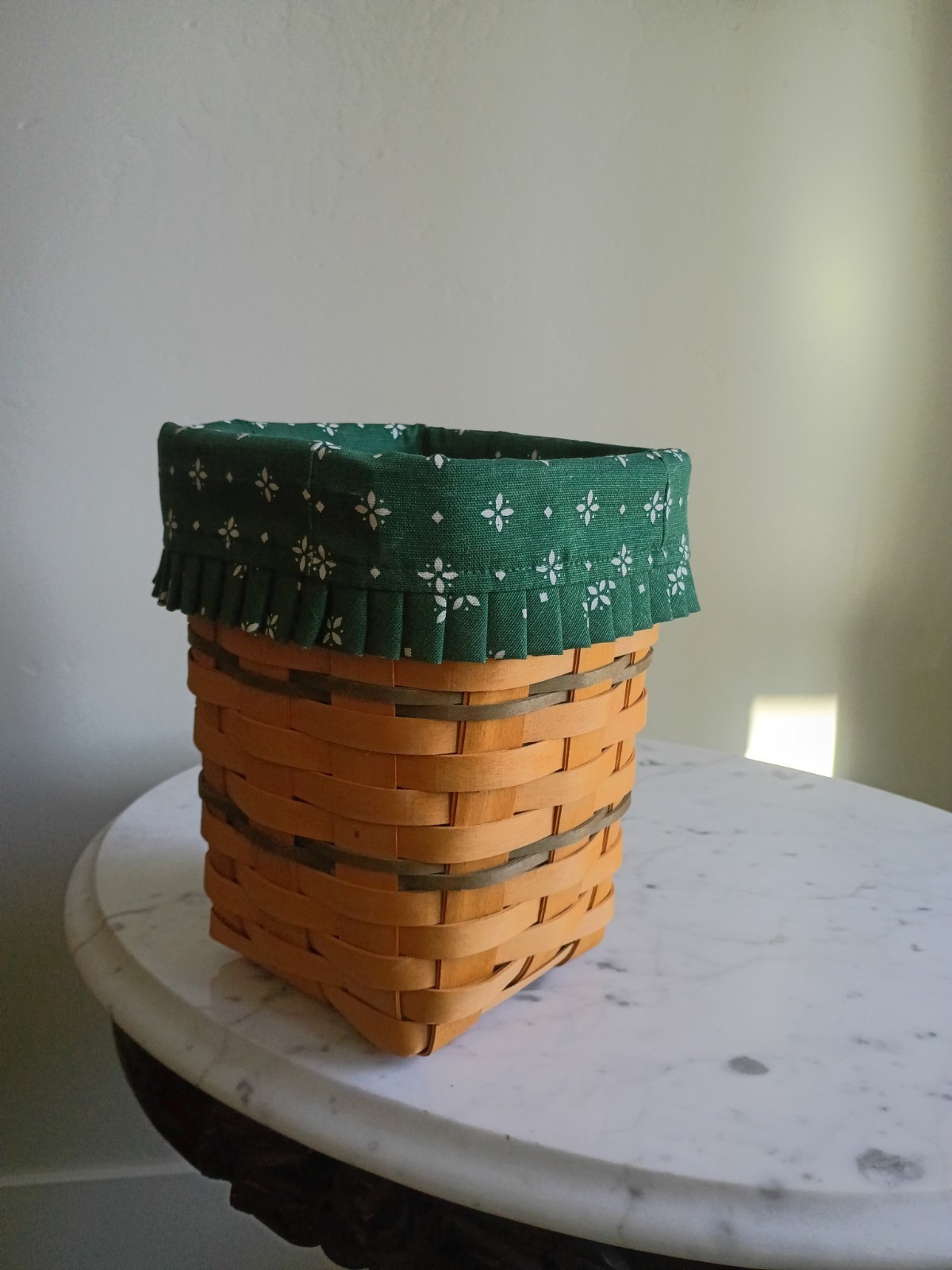 Vtg. 1996 LONGABERGER Hand Woven Tall Key Basket With Green Floral Liner USA Y2K Vtg. 1996 LONGABERGER Hand Woven Tall Key Basket With Green Floral Liner USA Y2K
