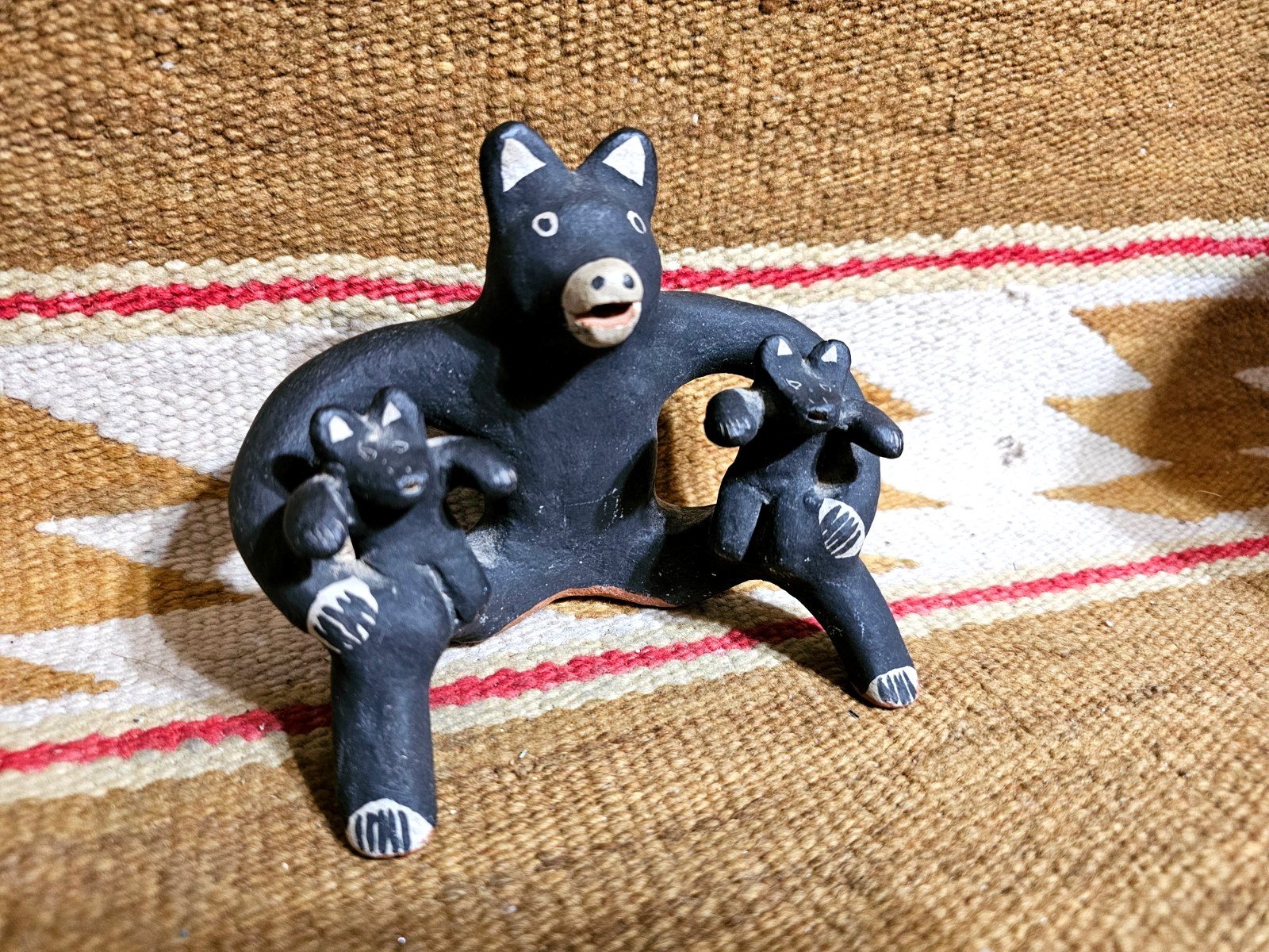 NATIVE AMERICAN COCHITI PUEBLO BEAR FOLK ART STORYTELLER 2 CUBs MARTHA ARQUERO