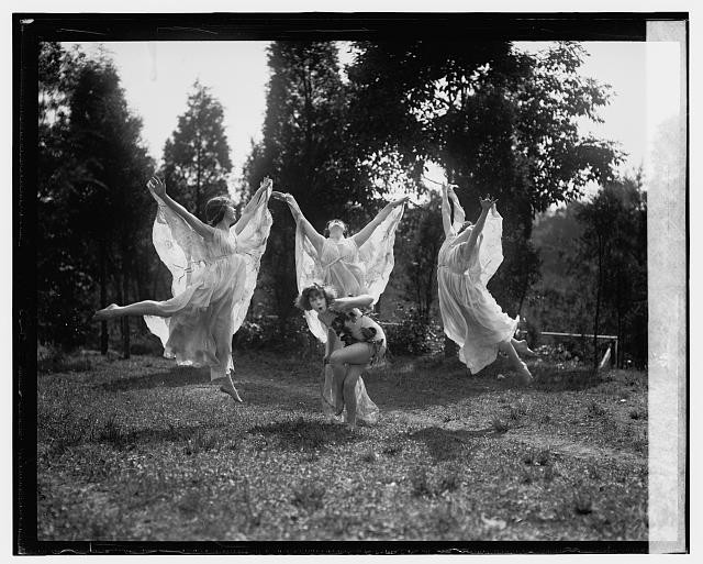 Photo:National American Ballet Dancers Outdoor Dance Scene 1924