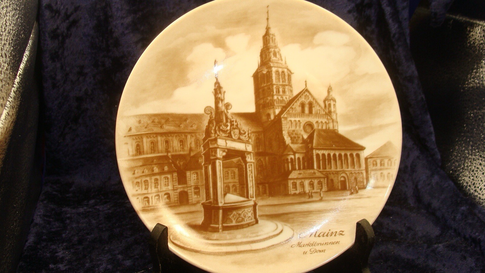 MAINZ MARK LBRUNNEN U DOM KAISER W GERMANY ~ PLATE ~ 7.5”d ~ VGC ~