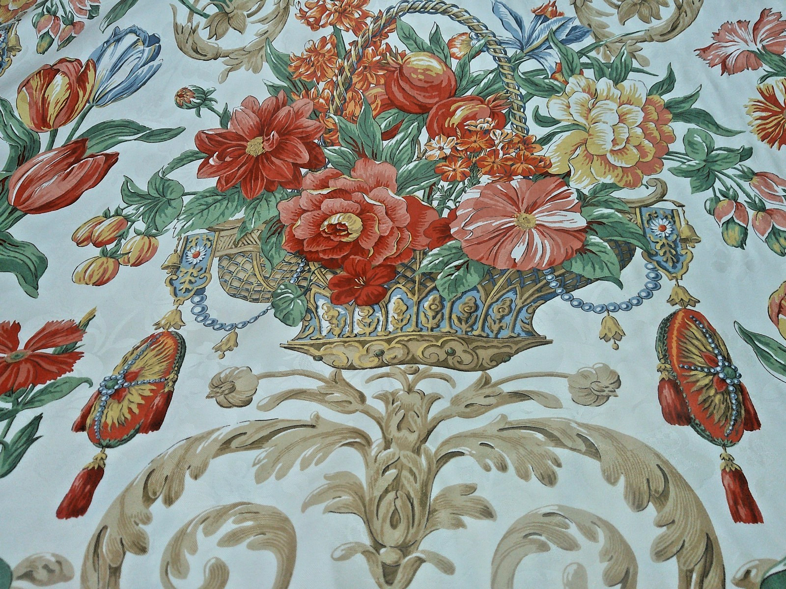 Vintage Braemore Baroque Floral in Planter Roses/Tulips Tassels 7 Yds Opulent Vintage Braemore Baroque Floral in Planter Roses/Tulips Tassels 7 Yds Opulent