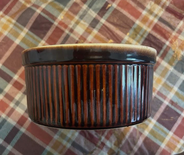 Vintage Pfaltzgraff Souffle/Casserole Baking Dish.
