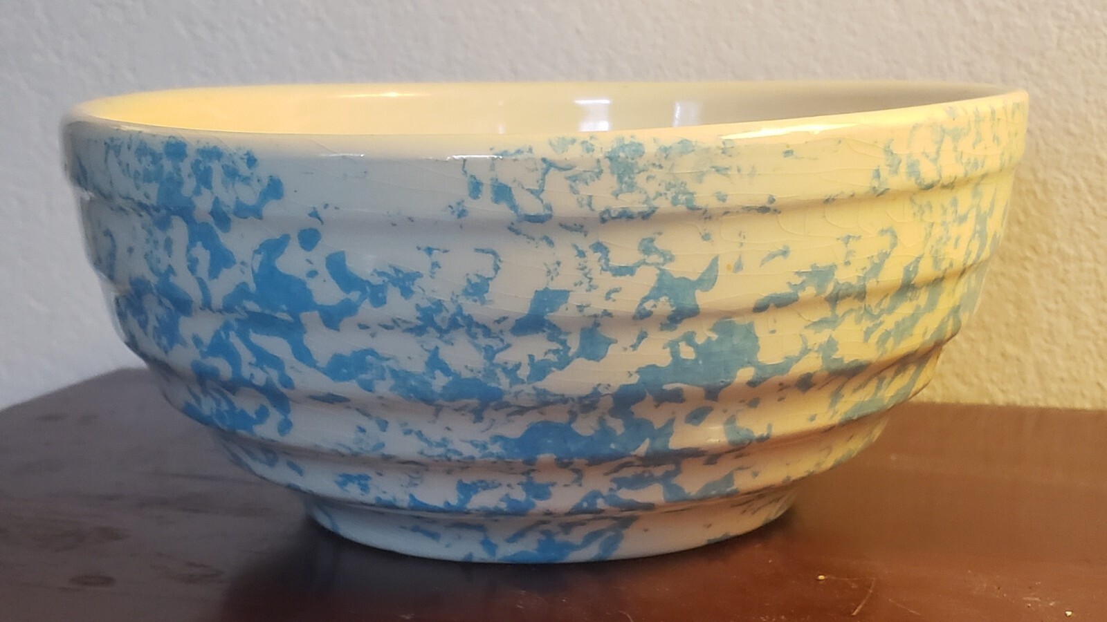 Spongeware Pottery - Vintage Ringware Mixing Bowl in Turquoise