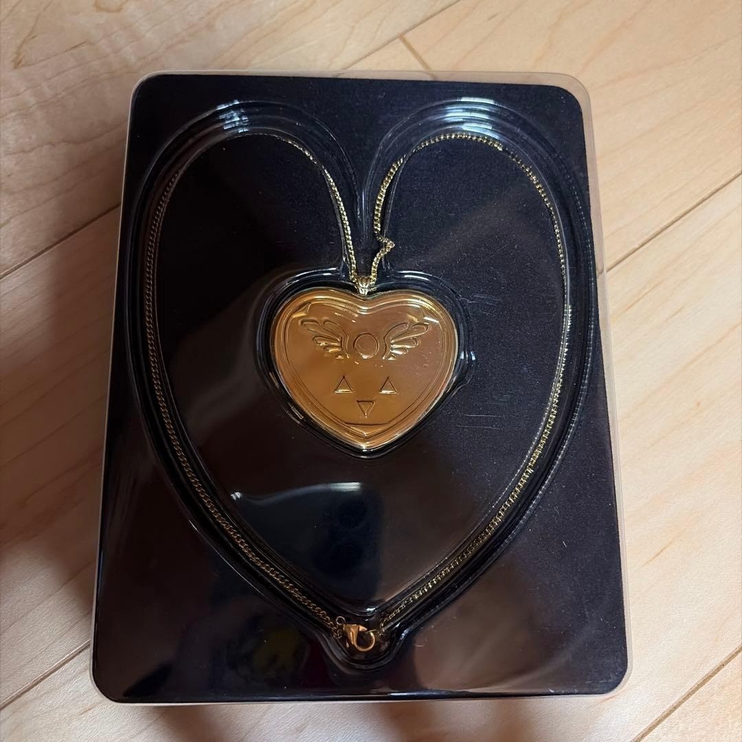 UNDERTALE Collector\'s Limited Edition Heart Musical Locket Music Box