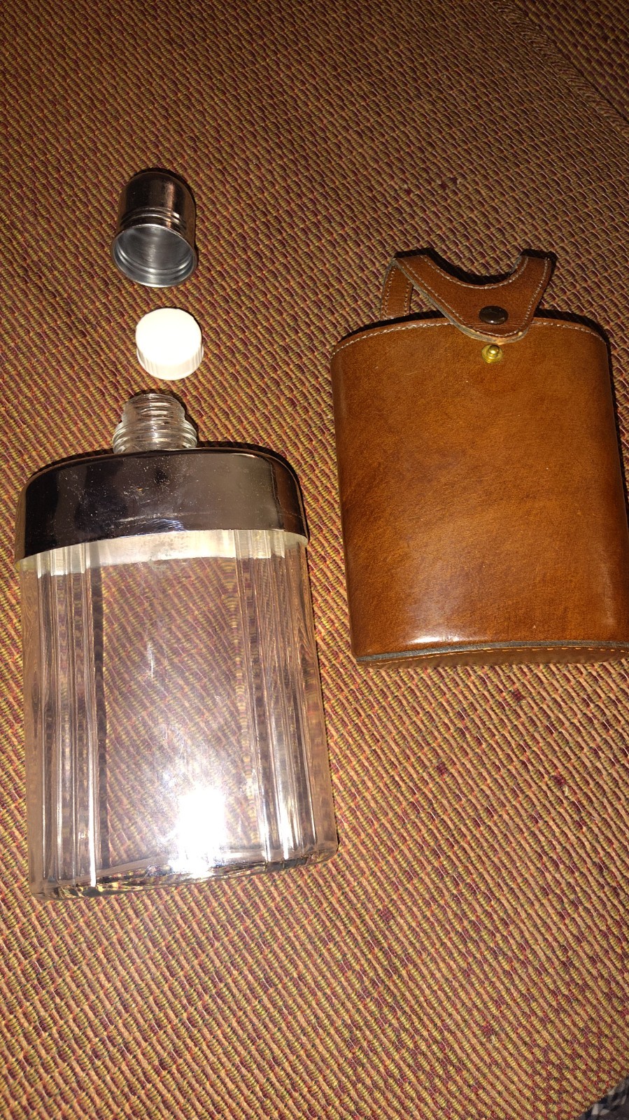 Vintage HEIRLOOM by Bosca Leather Flask Case Glass Flask Retro Barware EUC 4pcs