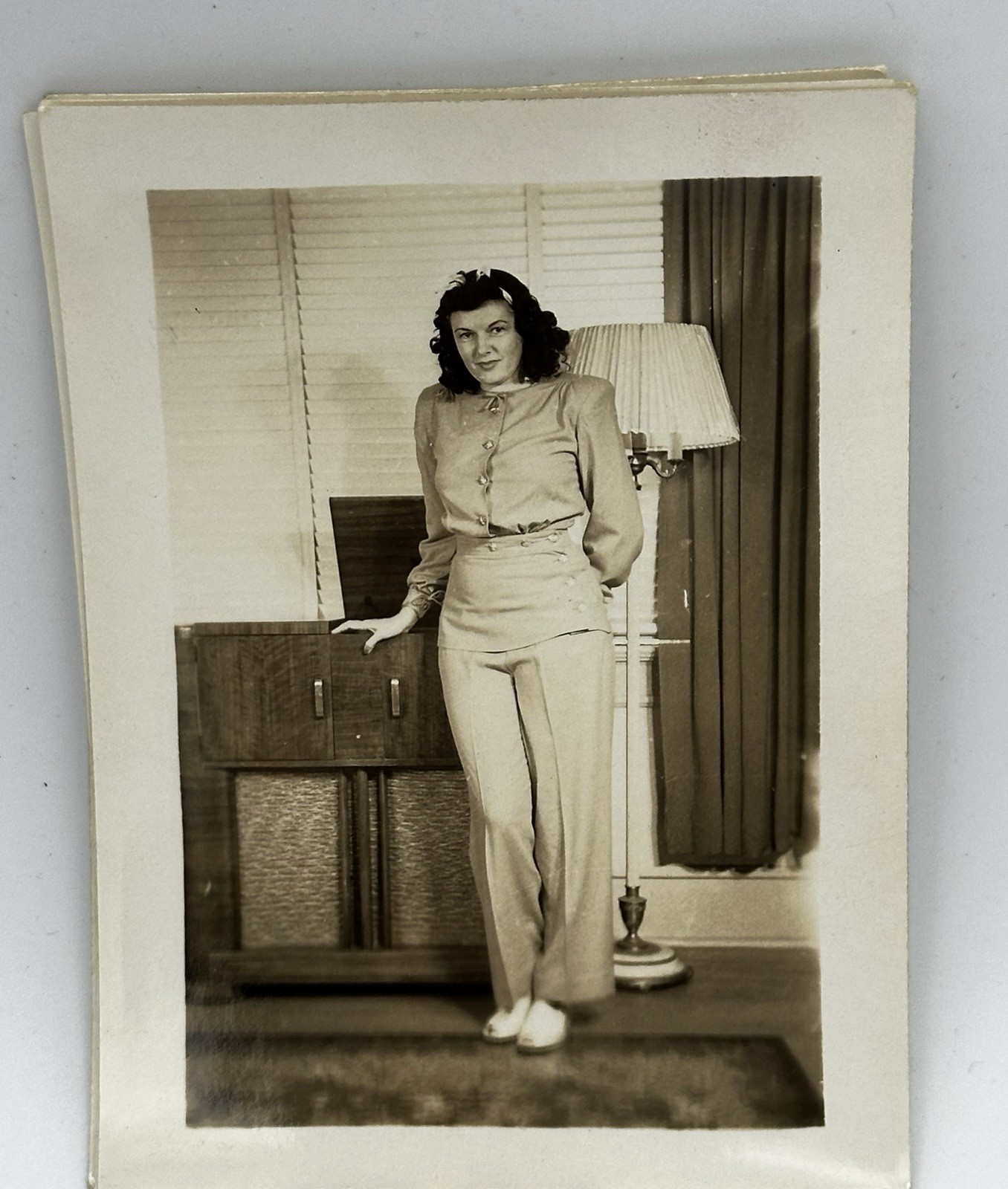 Vintage 1940s-50s Glamour Pin-Up Photo Lot of 8 Black & White Photographs