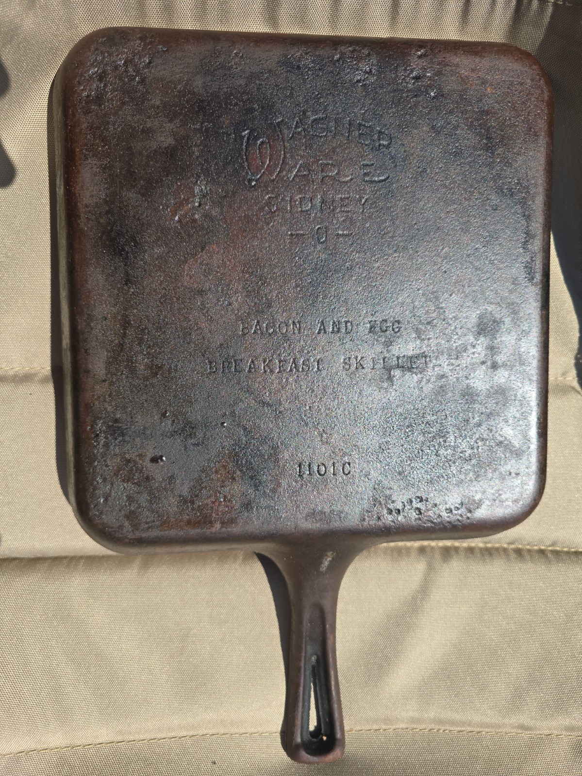 Vintage Wagner Ware Sidney O Cast Iron Bacon and Egg Breakfast Skillet 1101 NR