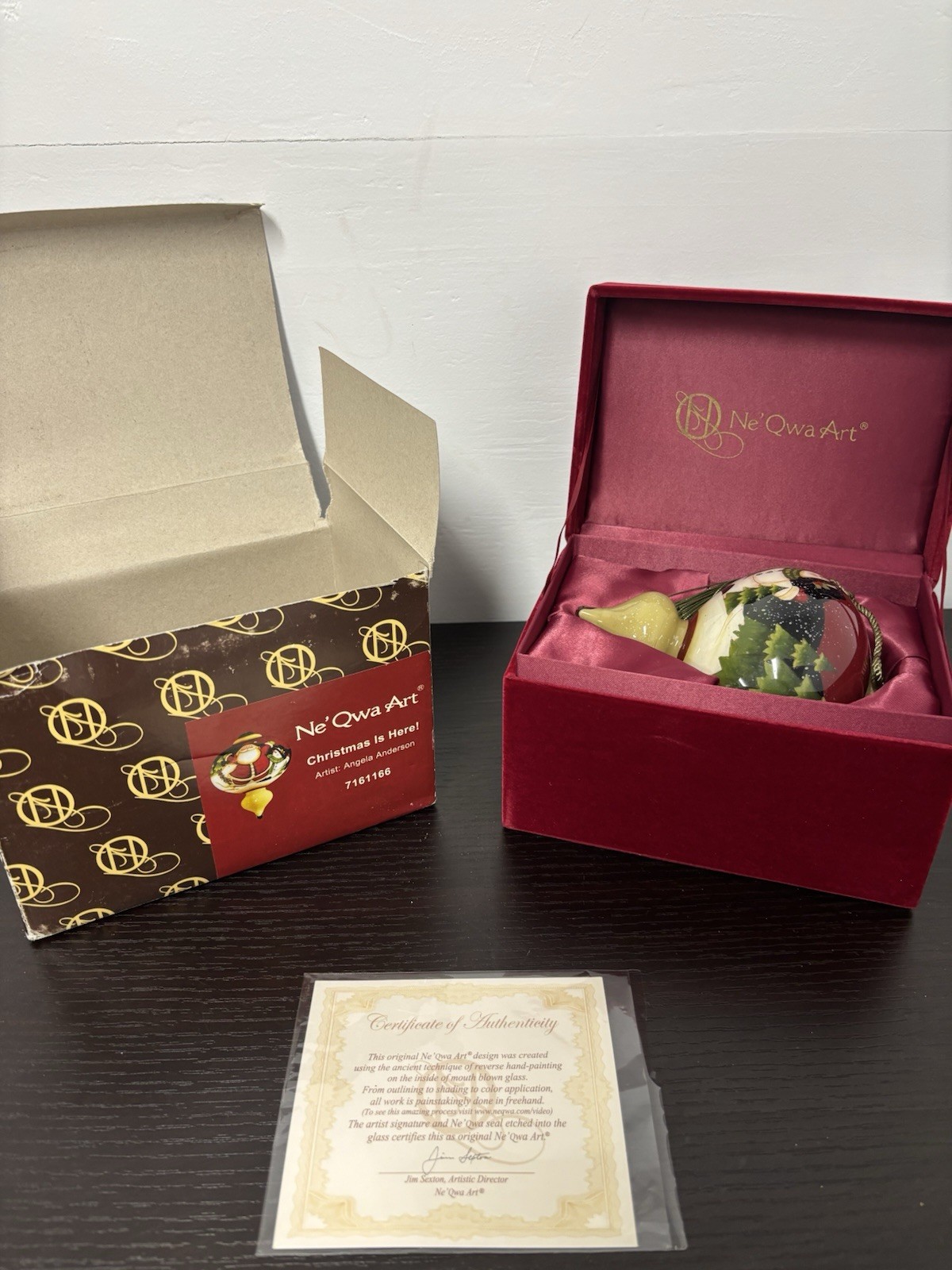 Ne’Qwa Art Christmas Is Here Angela Anderson 7161166 Glass Ornament Box COA