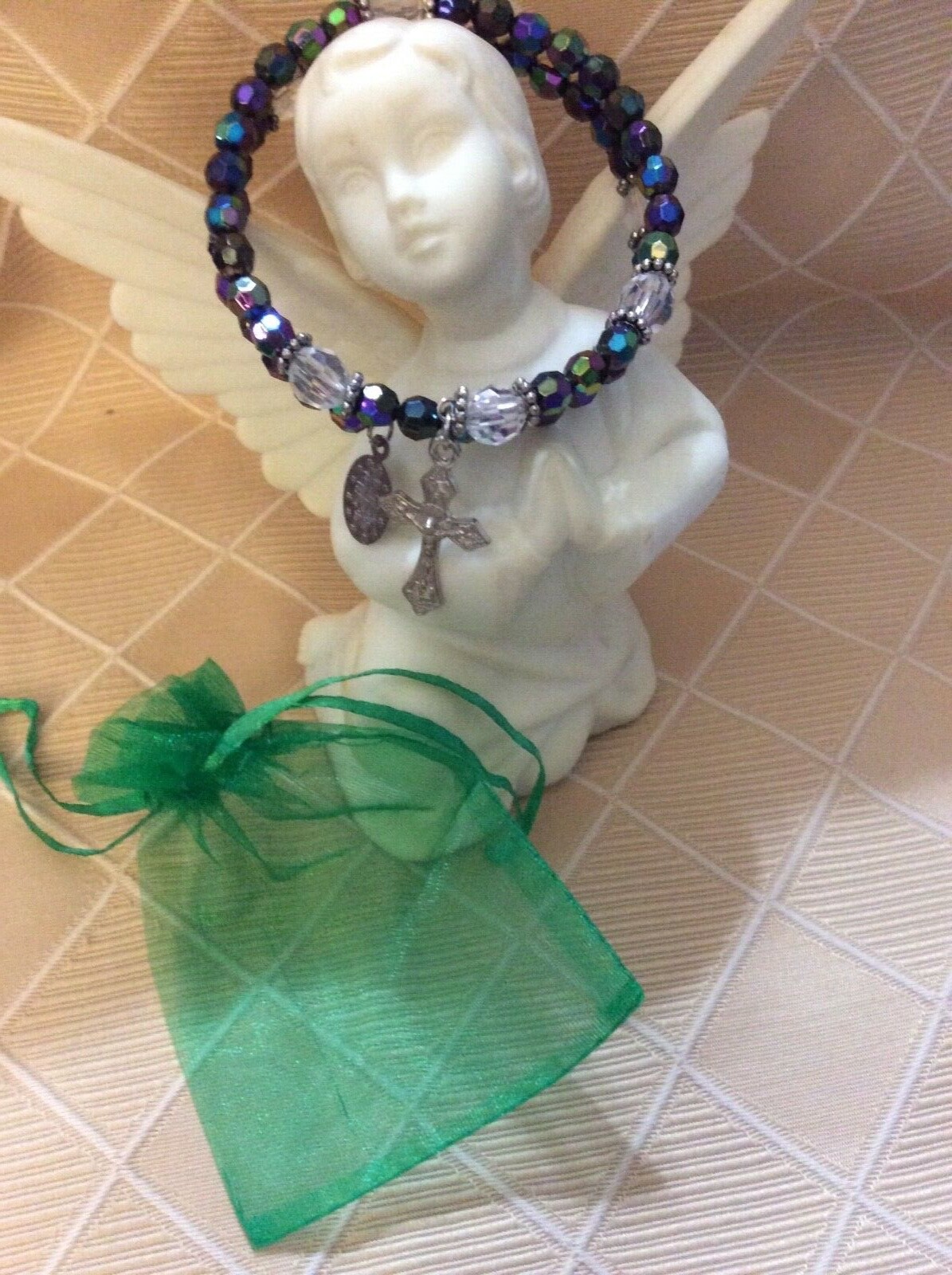 Peacock Lucite Bracelet 2/2017 Midi-Pyrénées France Miraculous Medal