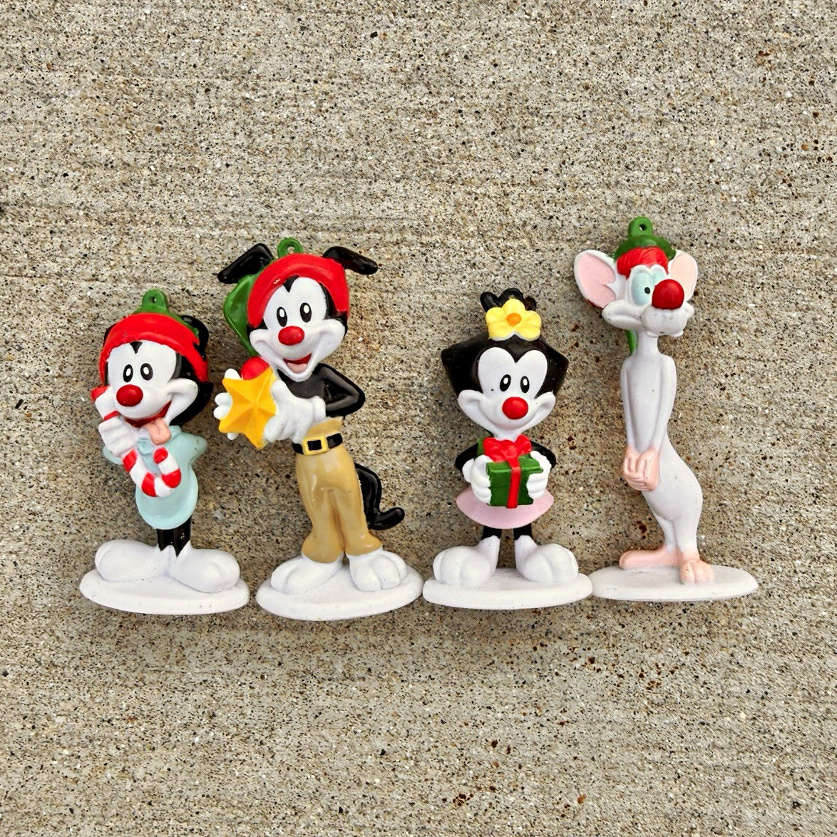 1997 Warner Bros Animaniacs Yakko, Wakko, Dot, Pinky & The Brain Christmas Figs