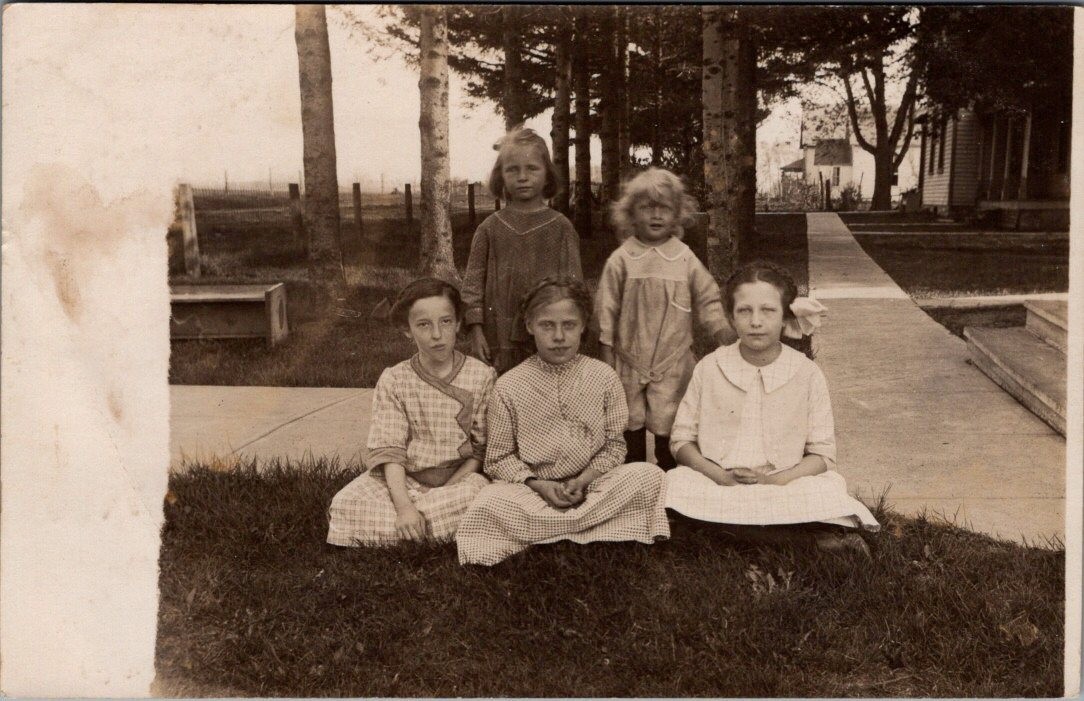 1914, Five Girls Group Photo, NEWHALL, Iowa Real Photo Postcard