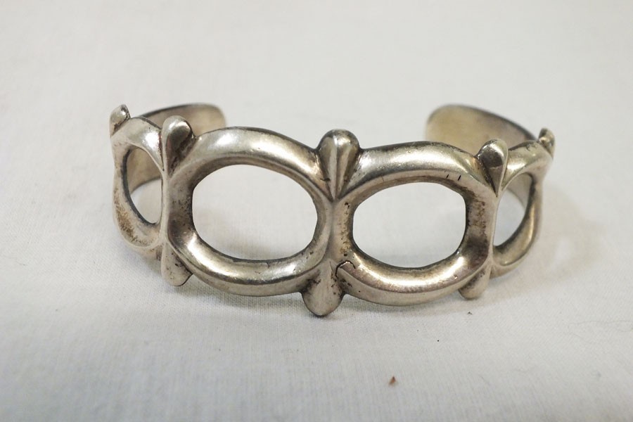 Vtg Native American Navajo Sandcast Sterling Silver Bracelet Cuff Modernist