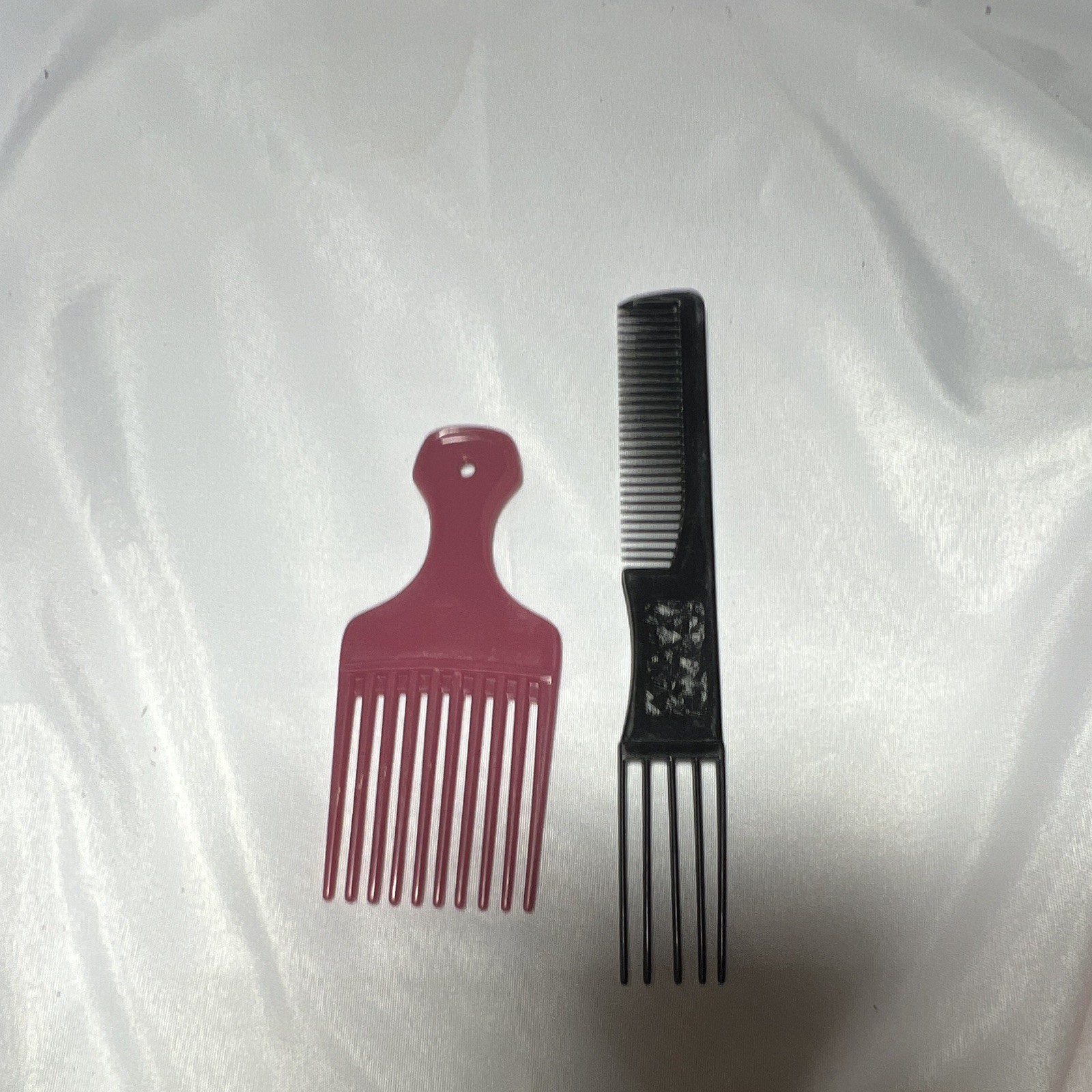 Vintage Goody Unbreakable Comb & Lift Pick combo tool and unbranded pink pick
