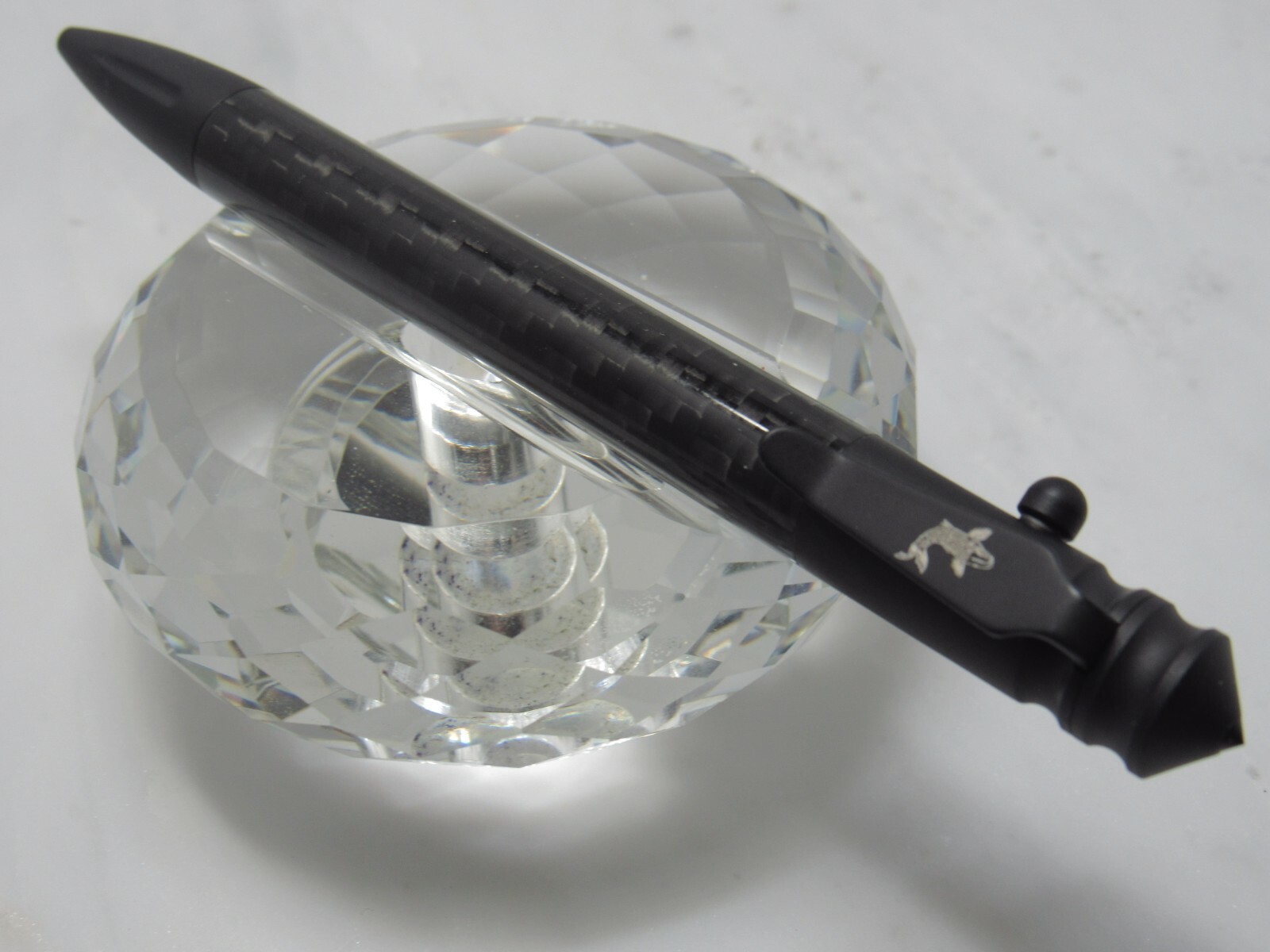 STUNNING HIGH QUALITY HEAVY EDC GEAR CARBON FIBER & BLACK SS BOLT ACTION PEN