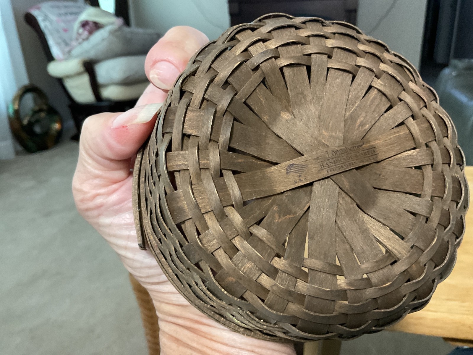 longaberger small dark brown basket In good condition