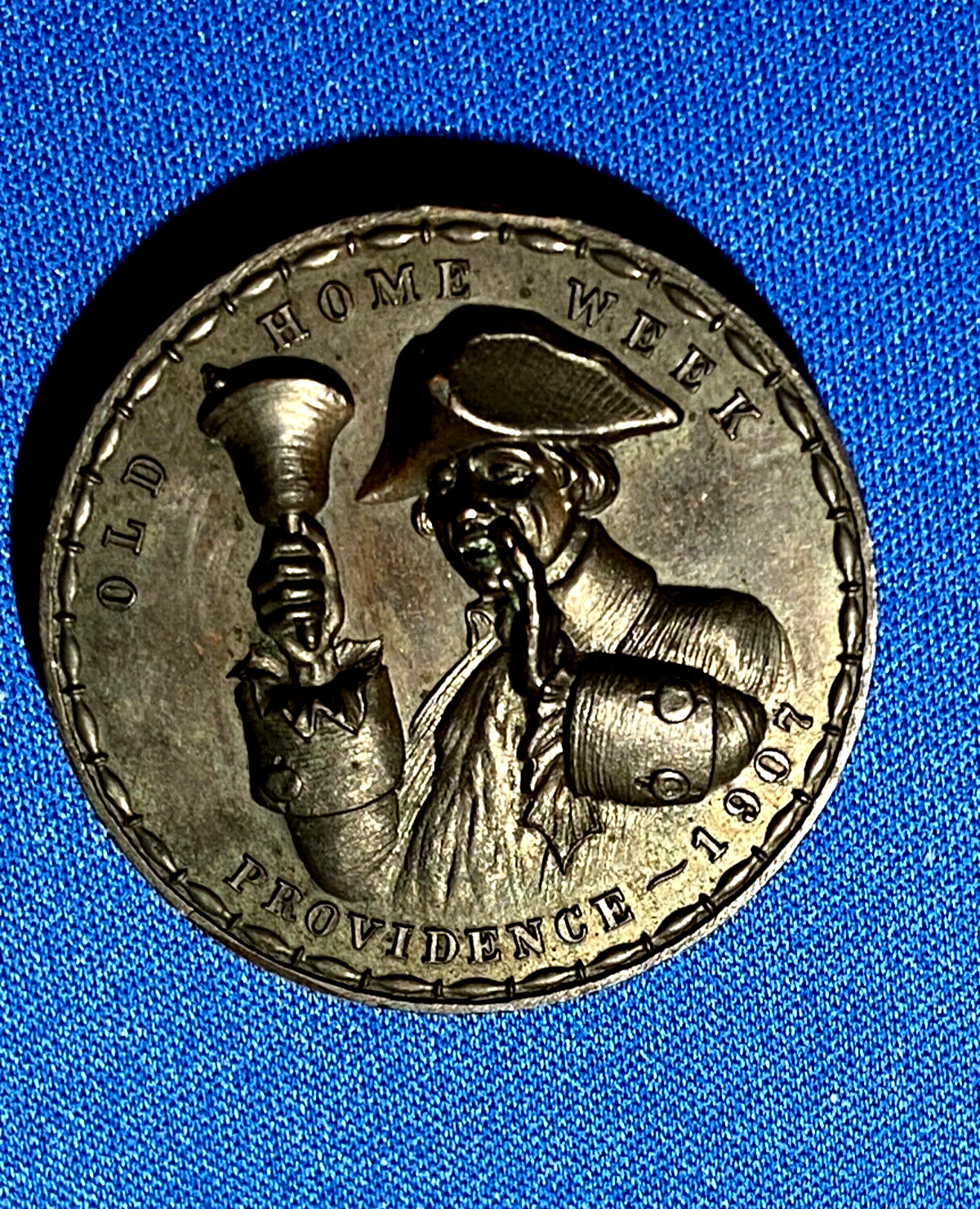 ANTIQUE BRASS 1907 OLD HOME WEEK MEDALLION PROVIDENCE RI ANTIQUE BRASS 1907 OLD HOME WEEK MEDALLION PROVIDENCE RI
