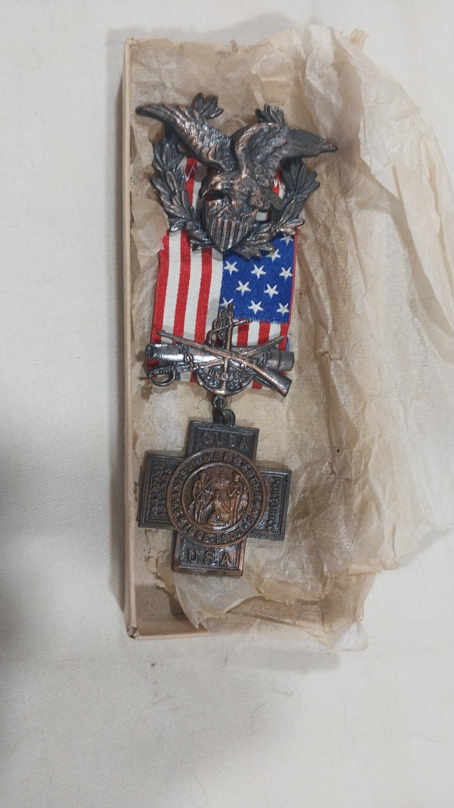 U.S. SPANISH AMERICAN WAR VETERANS MEDAL NUMBERED  1898-1902 with box