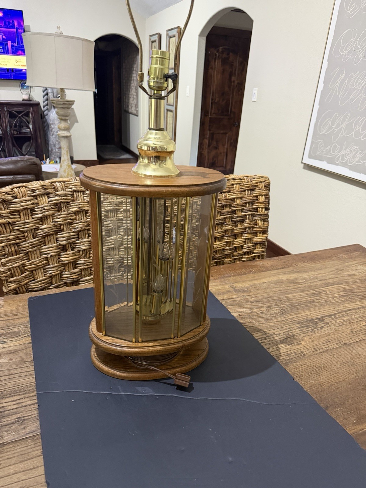 This item is a vintage Don Ward etched amber glass panel table lamp, typically
