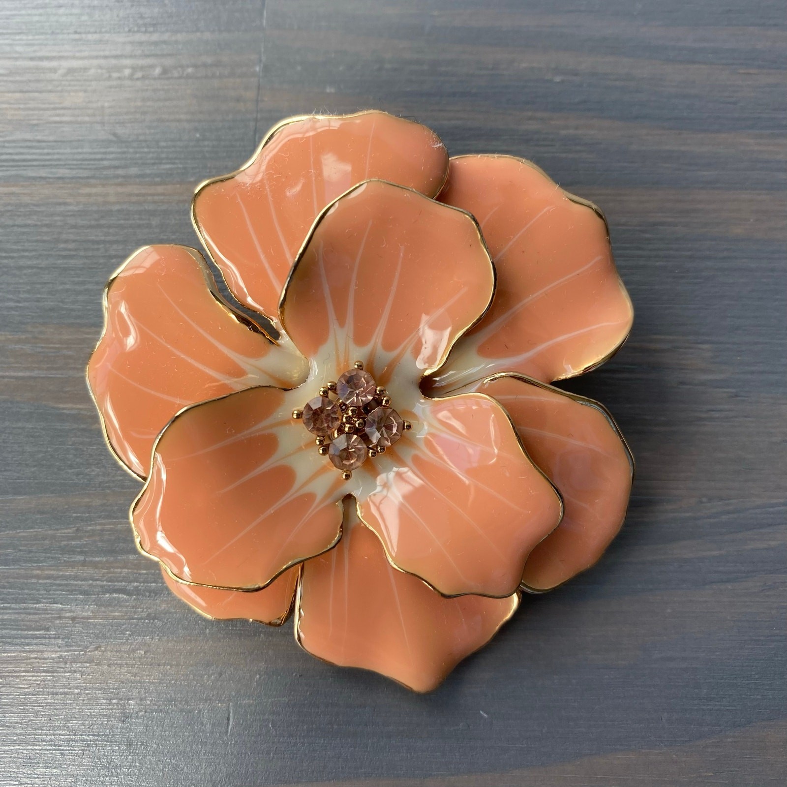 VTG Joan Rivers Primrose Floral Pin Brooch Peach Enamel Crystal Accents NEW