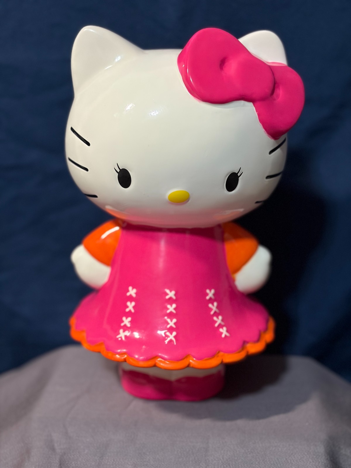Hello Kitty Sanrio Ceramic Coin Bank 9\