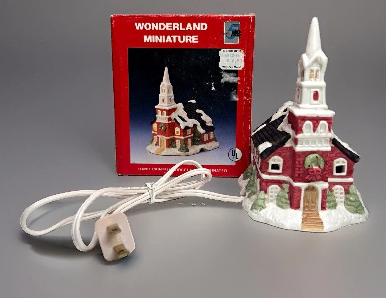 Vintage Studio 5 Wonderland Miniature Lighted Christmas Church D-58780 Box