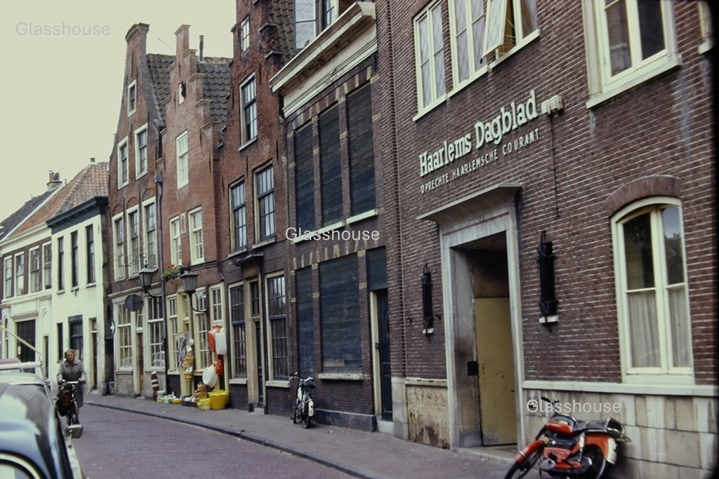 STREET SCENE HAARLEM, NETHERLANDS, 1971 PHOTO SLIDE
