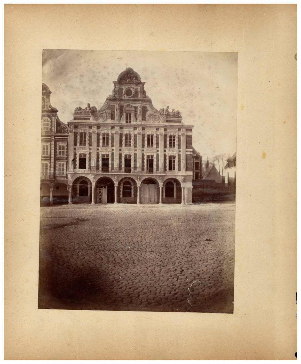 Charles Desavary, Arras, Maisons Hispano-Flemandes de la Grande Place vintage pr