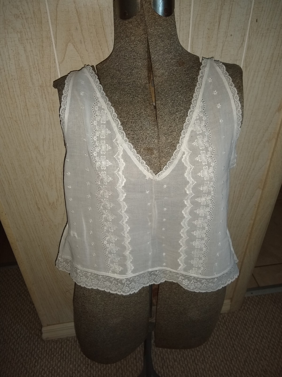 VINTAGE 1940s/50s HAND MADE FINE COTTON & LACE BLOUSE~TOP~CAMISOLE~S~ENGLAND