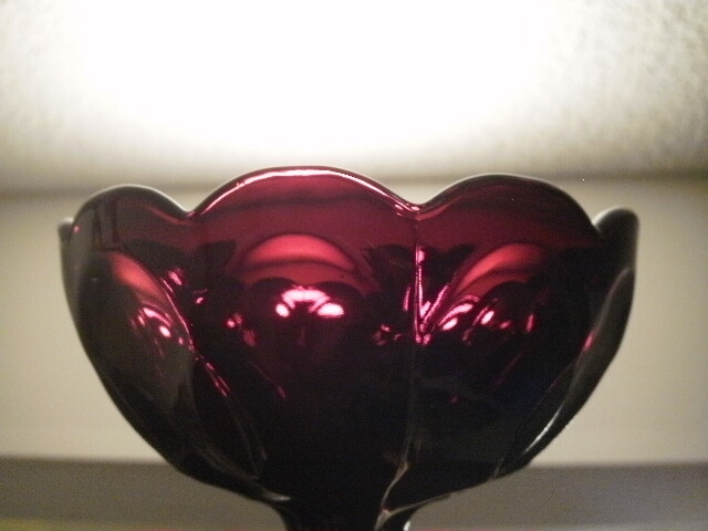 1 ROYAL RUBY RED GLASS ANCHOR HOCKING ICE CREAM DISH SCALLOP THUMB PRINT SHERBET