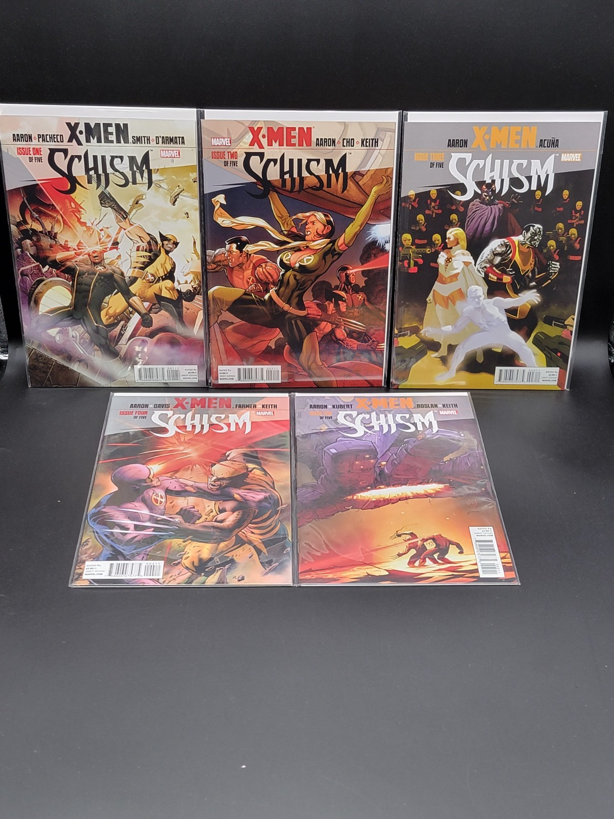 X-Men Schism #1, 2, 3, 4, 5 • Marvel • 2011 • Full Run Complete Set X-Men Schism #1, 2, 3, 4, 5 • Marvel • 2011 • Full Run Complete Set