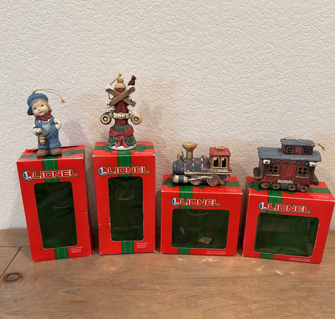 VTG 4 LIONEL CERAMIC CHRISTMAS ORNAMENTS - LOCOMOTIVE/CABOOSE/CROSSING/CONDUCTOR