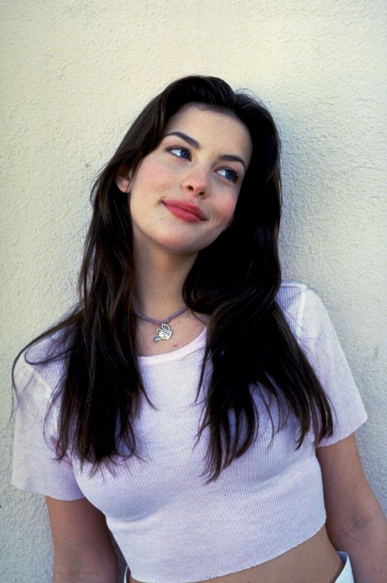 Liv Tyler Beautiful Woman Pose Smiling Black Hair 4x6 Picture Celebrity Print