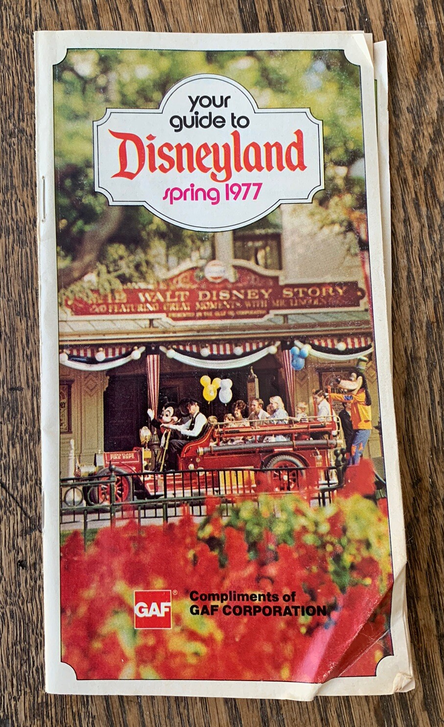 your guide to Disneyland spring 1977 featuring Walt Disney Store compliments GAF