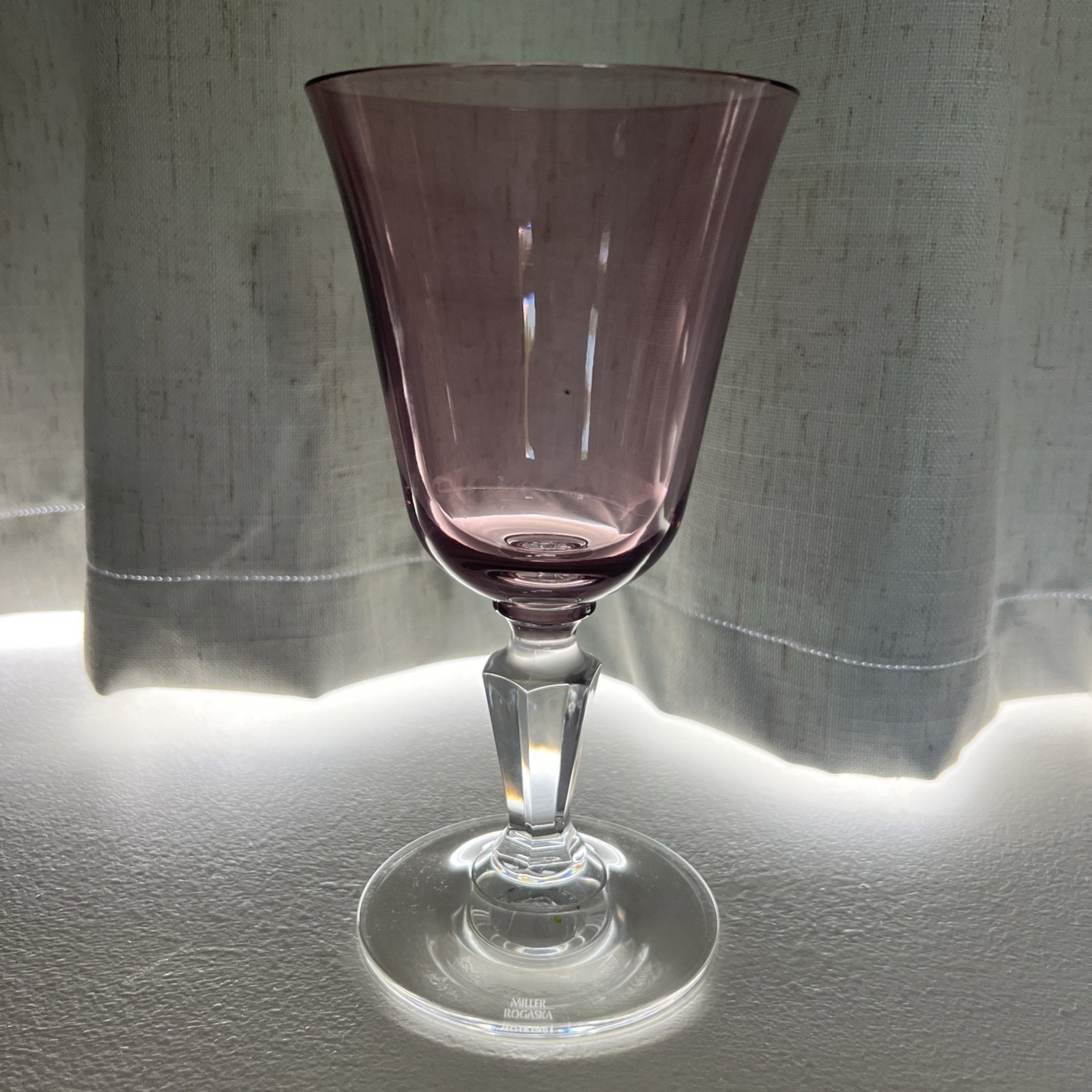 Rogaska Alfresco Amethyst Wine Glass Crystal 6 3/4\ Rogaska Alfresco Amethyst Wine Glass Crystal 6 3/4\