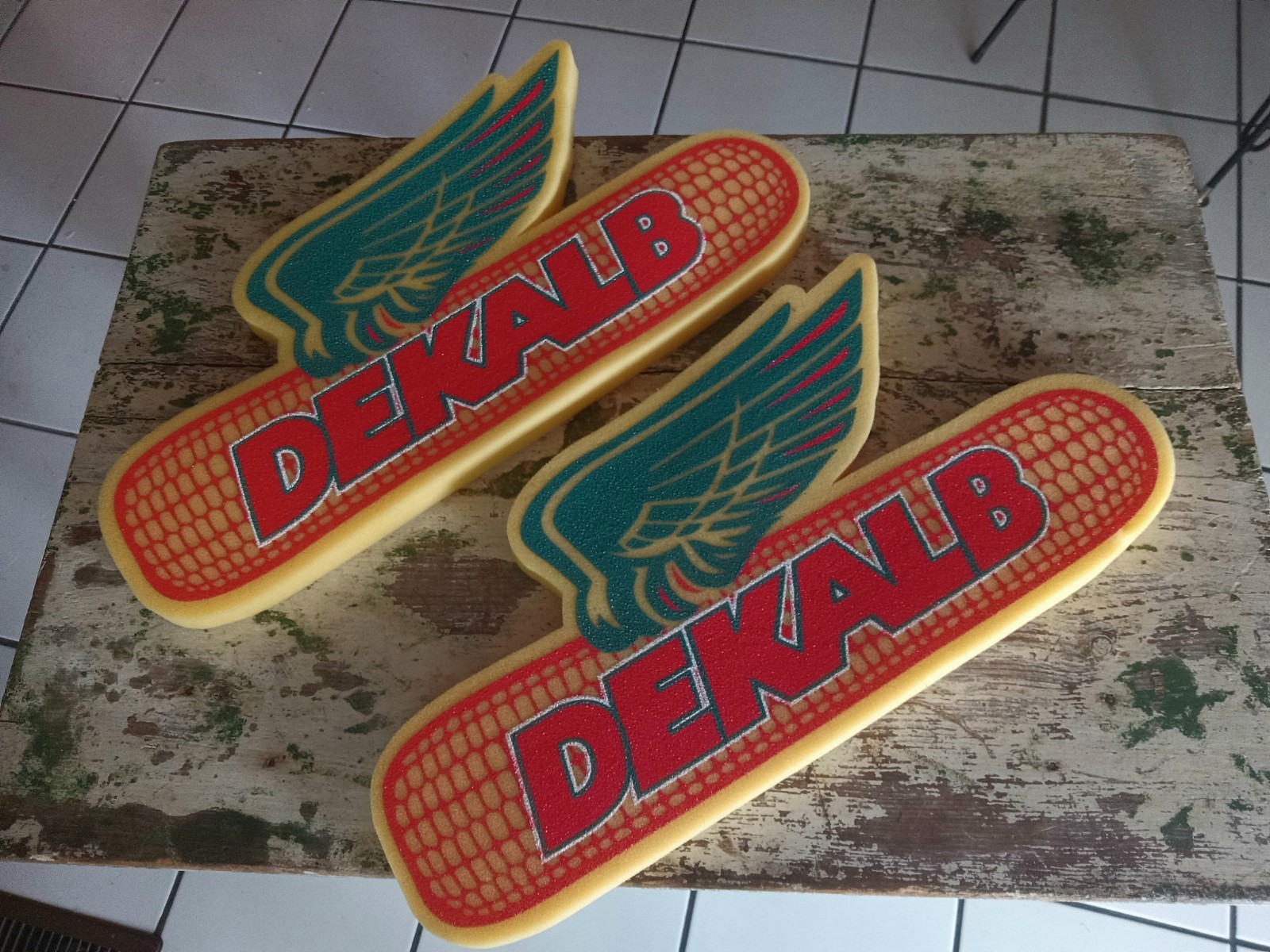 Vintage Dekalb Flying Ear Corn Logo Advertising Foam Sign Hat Farm Agriculture