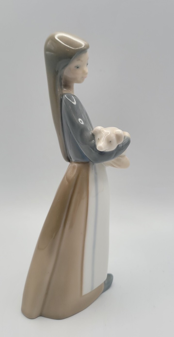1977-1984 Lladro Girl with Pig Glossy 1011 Porcelain Figurine • Retired 2001