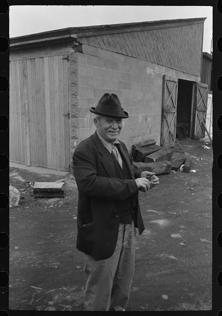 Photo:Mount Carmel Pennsylvania 1938 Man in Hat by Barn Building