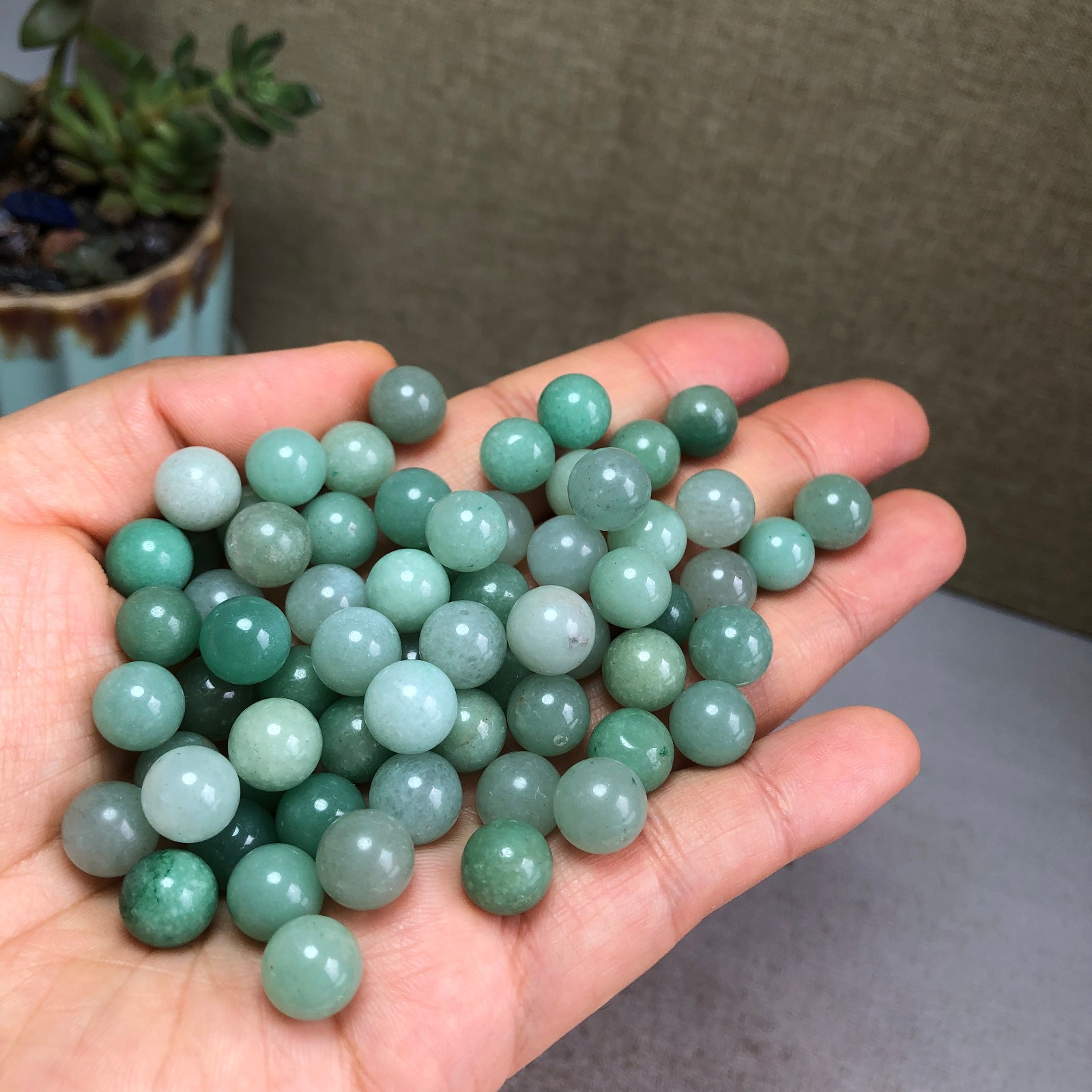 60+pcs Natural aventurine semi-precious tiny tumbled Crystal specimens 80g A5765