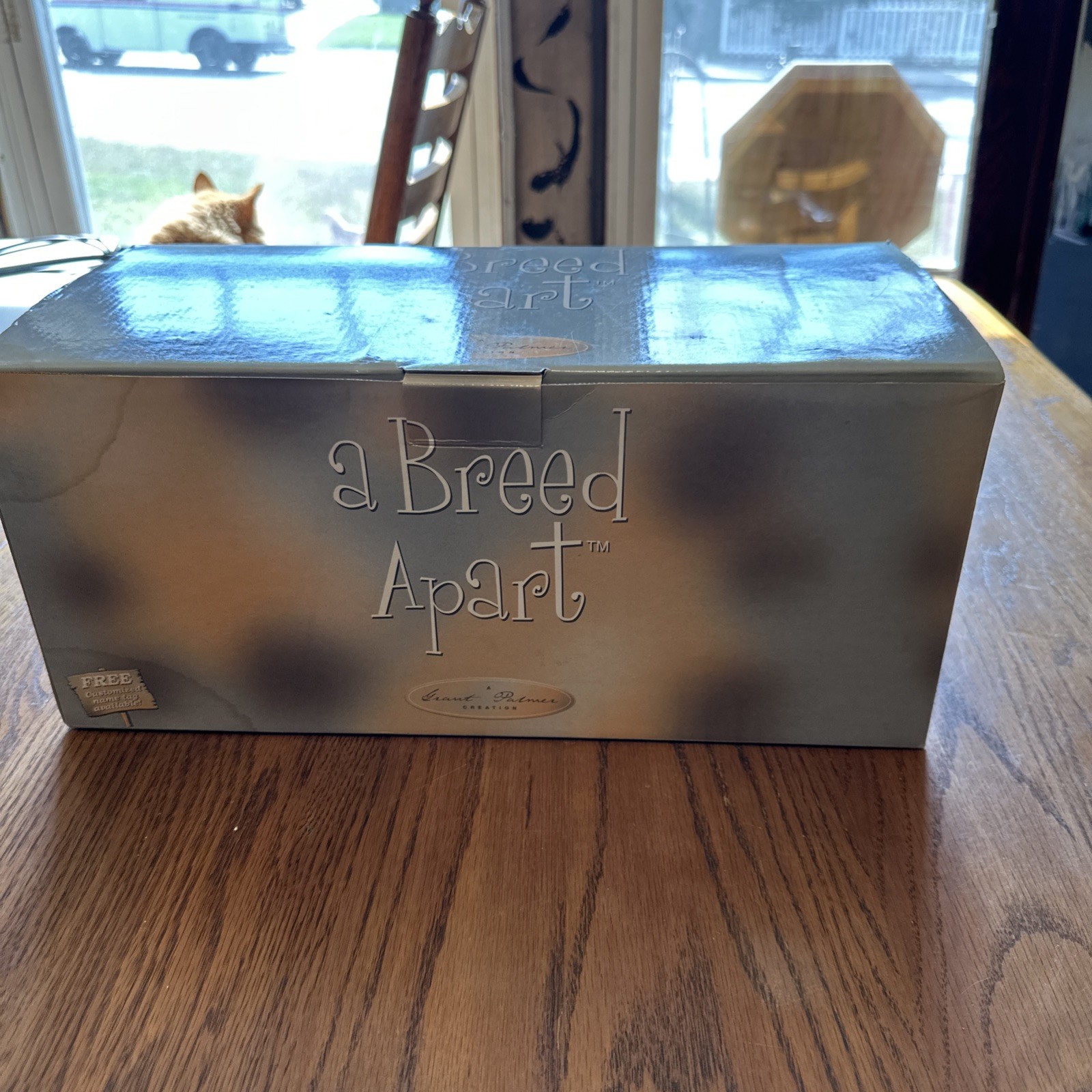 a breed apart cat figurine Brand New ￼￼