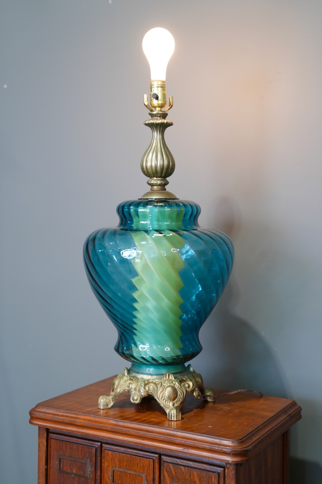 VTG MCM Hollywood Regency Glass Lamp Swag Retro Aqua Blue Glass Light Antique VTG MCM Hollywood Regency Glass Lamp Swag Retro Aqua Blue Glass Light Antique