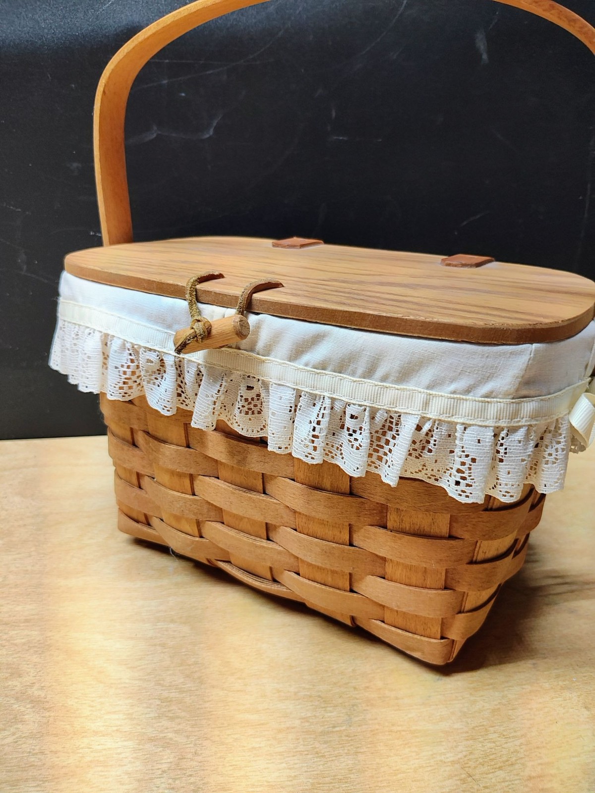 Longaberger 1993 Woven Basket With Removable Lace Liner & Wooden Lid