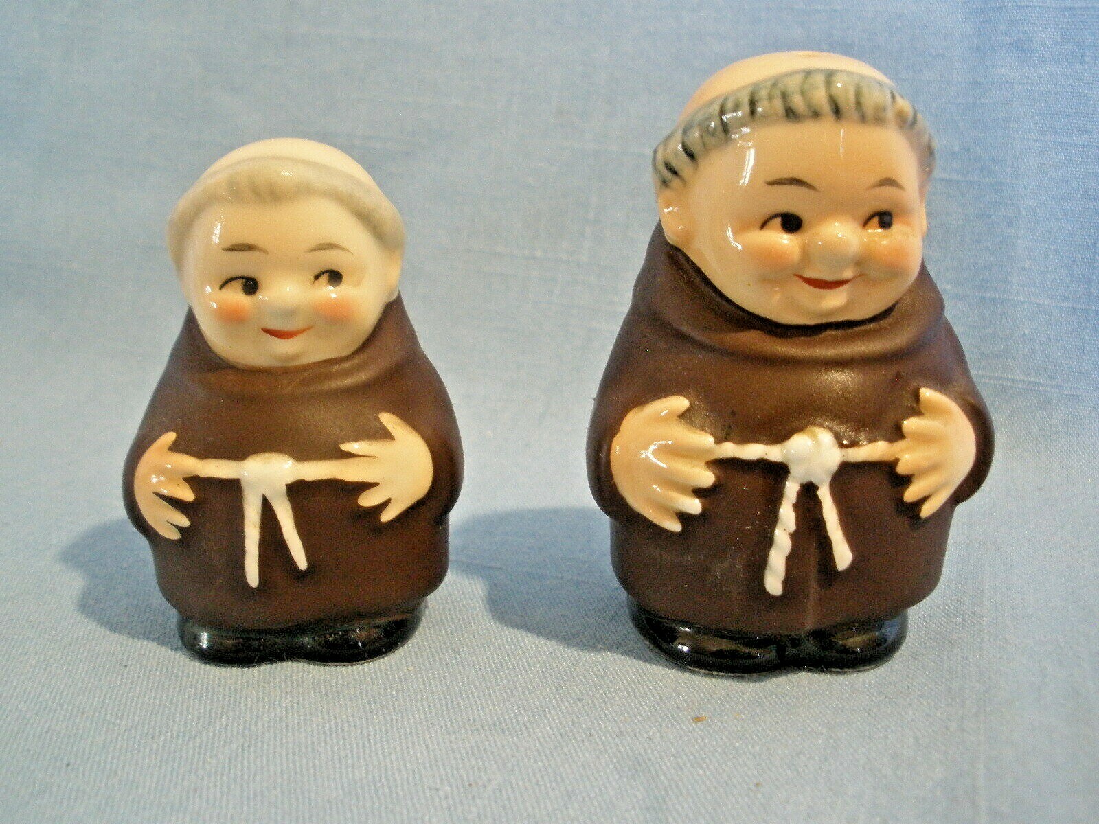 VINTAGE PAIR~GOEBEL MONK FRIAR TUCK SALT & PEPPER SHAKERS~WEST GERMANY~STOPPERS