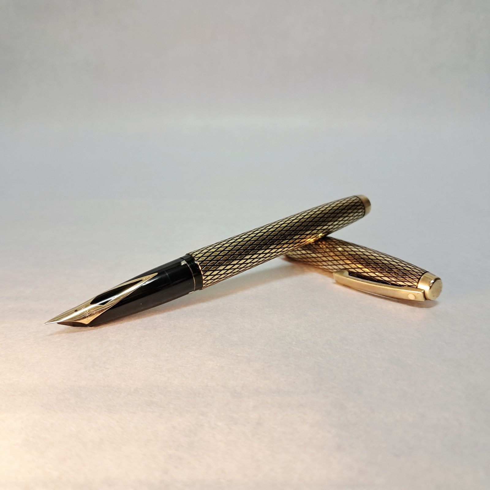 Vintage Sheaffer Imperial Sovereign 14K Gold Filled Fountain Pen 14K Nib Tested