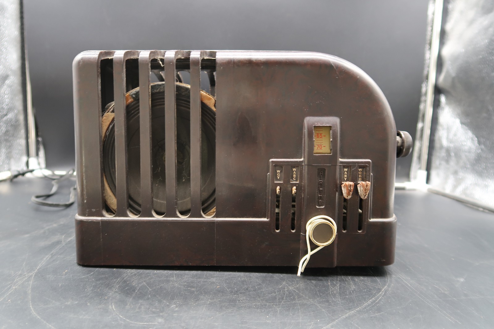 Vtg 1939 Montgomery Ward Airline Radio 93BR-508A Brown Bakelite Tube Unrestored