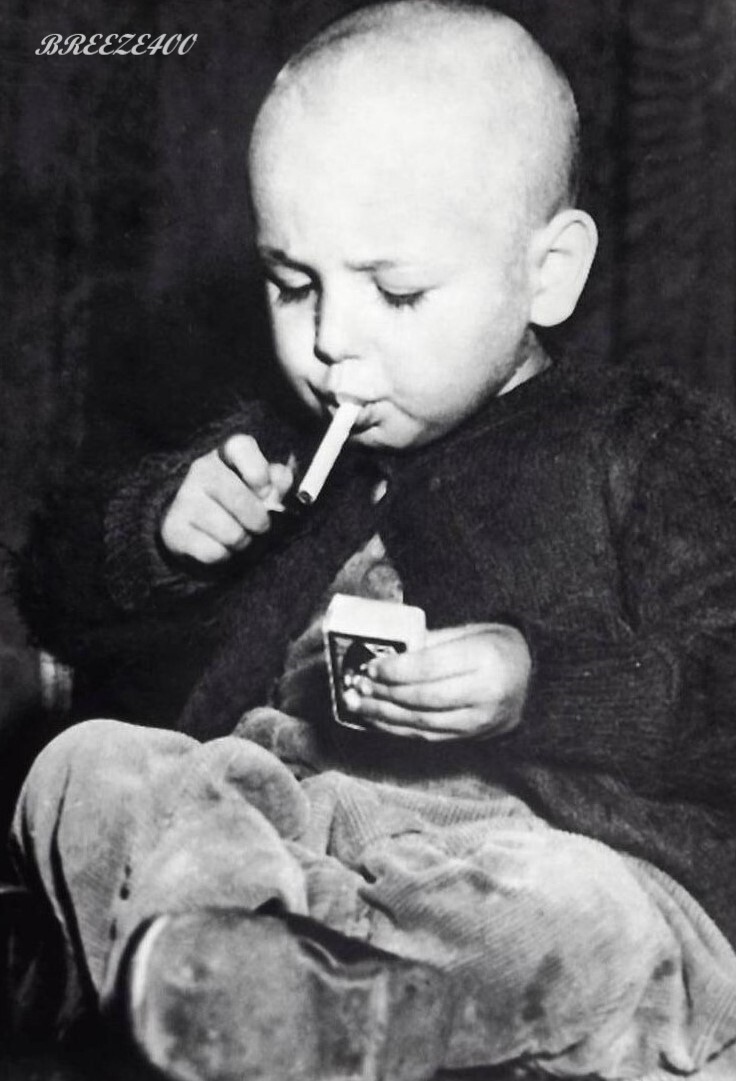 Odd Vintage Photo/Strange/1920\'s YOUNG BOY LIGHTING CIGARETTE/4x6 B&W Reprint.
