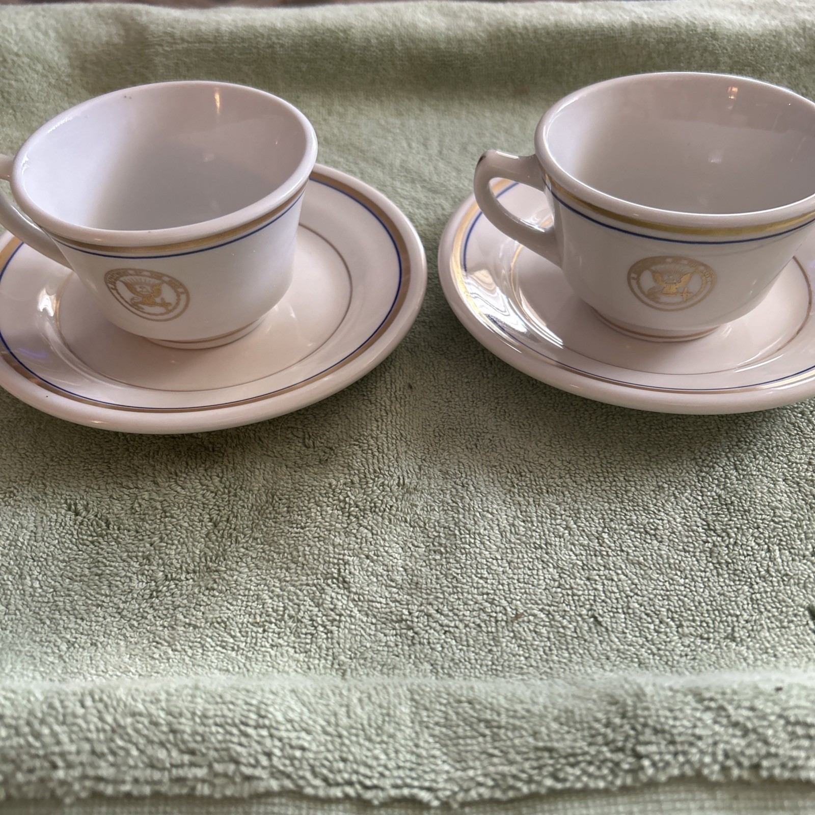 DEPT OF NAVY-OFFICERS MESS - GOLD SEAL 2 CUPS & 2 DESSERT PLATES