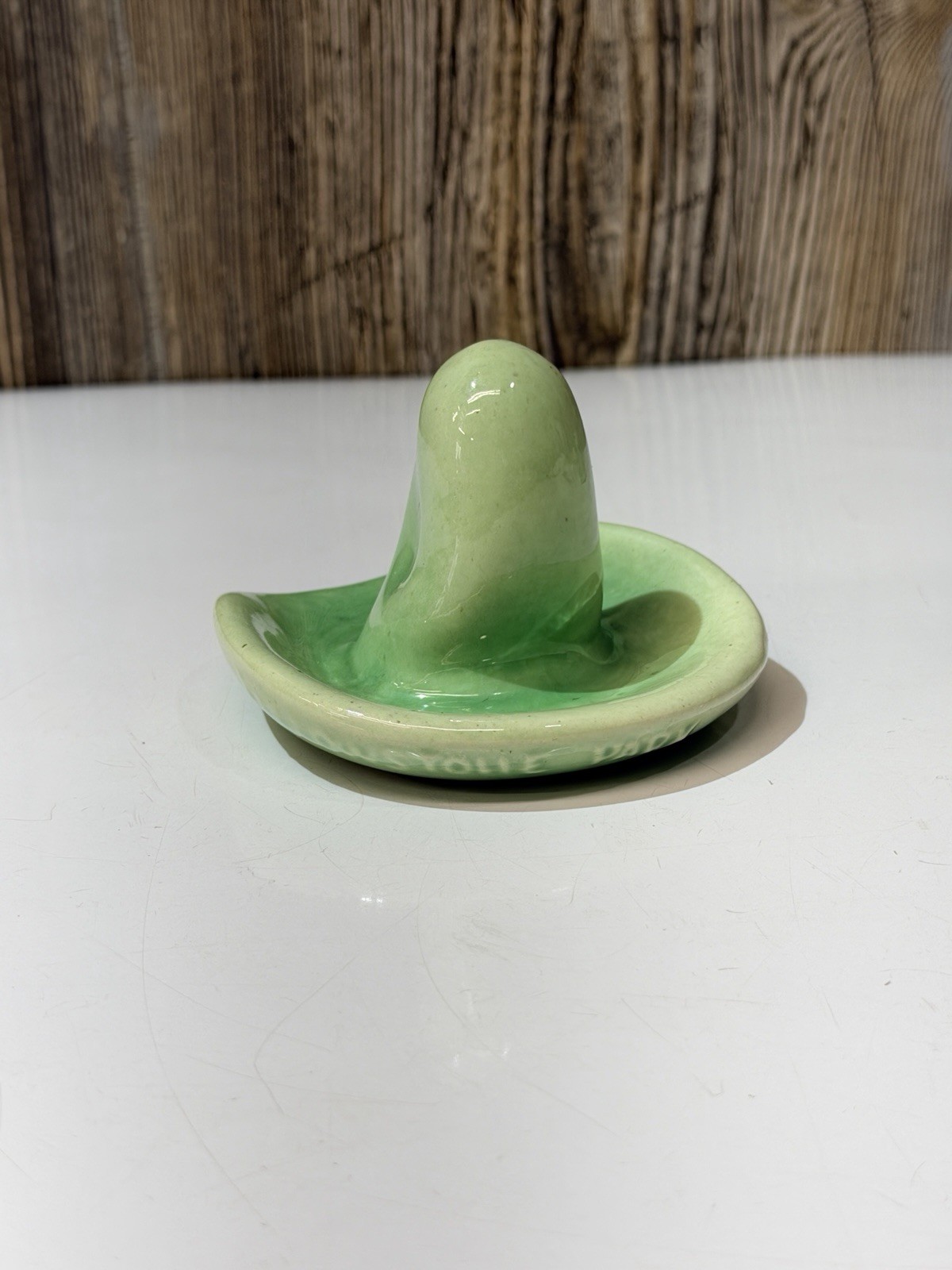 Vintage Bauer pottery cowboy hat ashtray marked \ Vintage Bauer pottery cowboy hat ashtray marked \