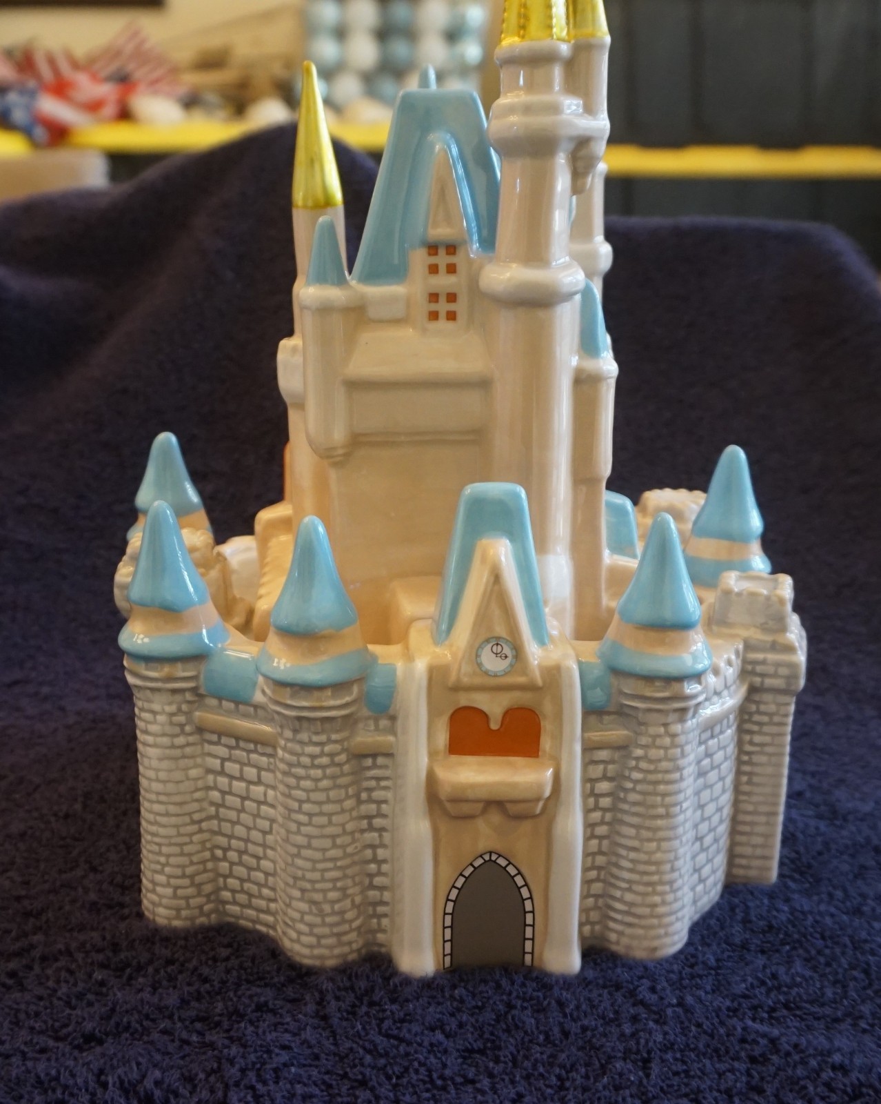 Disney Parks Magic Kingdom Cinderella Castle Ceramic New/Unused Cookie Jar, FS